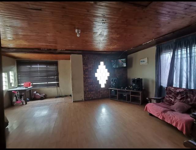 4 BEDROOM HOUSE FOR SALE IN EDEN PARK